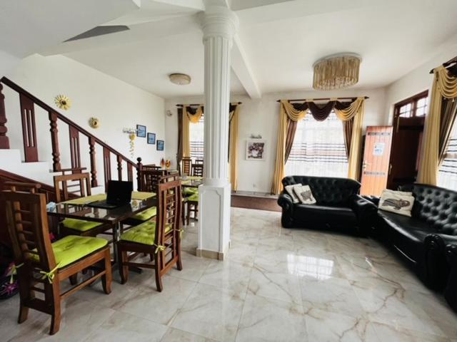 Thuring'S Holiday Bungalow Nuwara Eliya Buitenkant foto